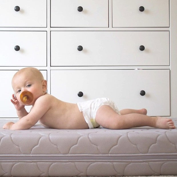 Moonlight Slumber Air  Breathe-Thru Crib Mattress Cover