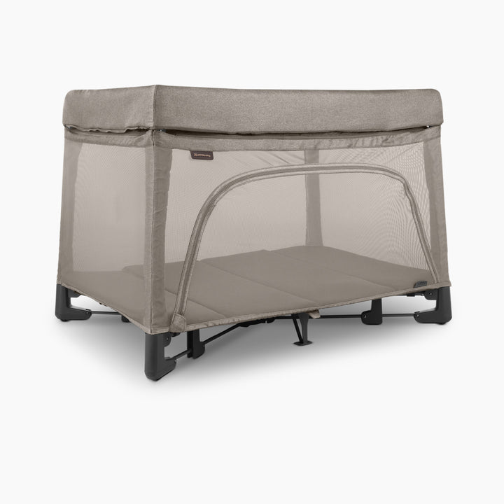 Uppababy Remi Playard w/Bassinet