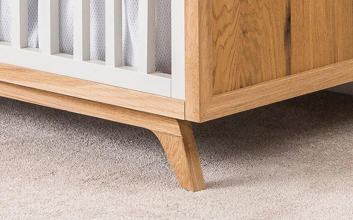 Romina Uptown Classic Crib