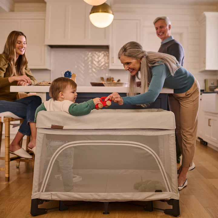 Uppababy Remi Playard w/Bassinet