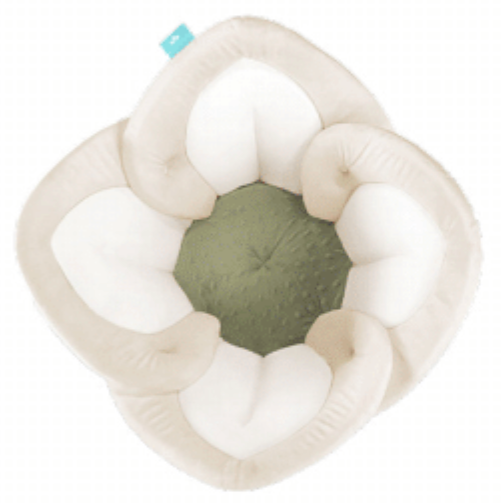 Blooming Bath Lotus with Snaps