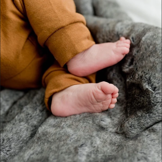 Saranoni Grand Faux Fur Receiving Blanket