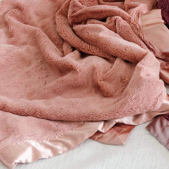 Saranoni Lush Satin Border Receiving Blanket