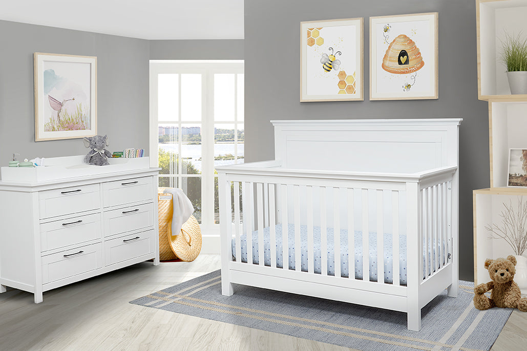 Sorelle Luna Convertible Crib and Dresser Set - Italian Made