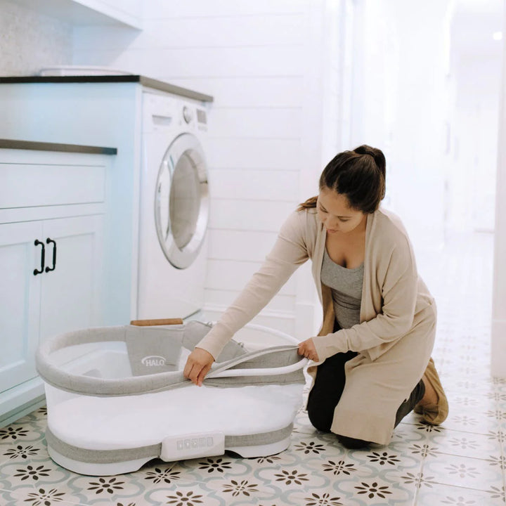 HALO BassiNest Swivel Sleeper Luxe Series