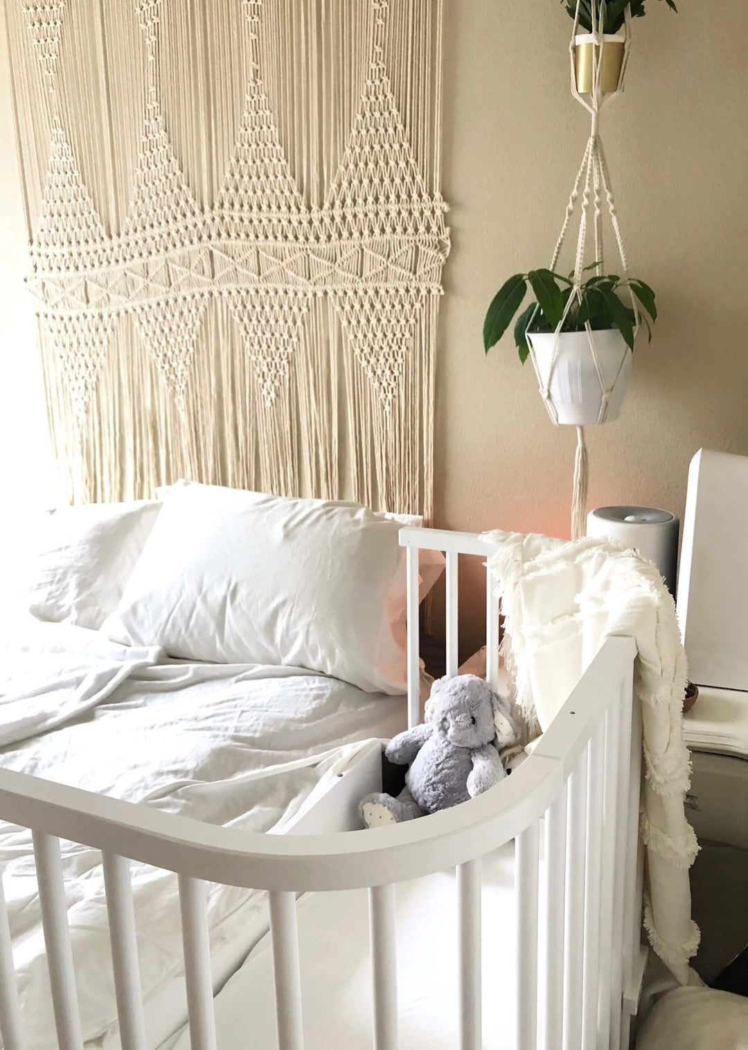 Baby Bay Bedside Bassinet - Solid Wood Natural FInish