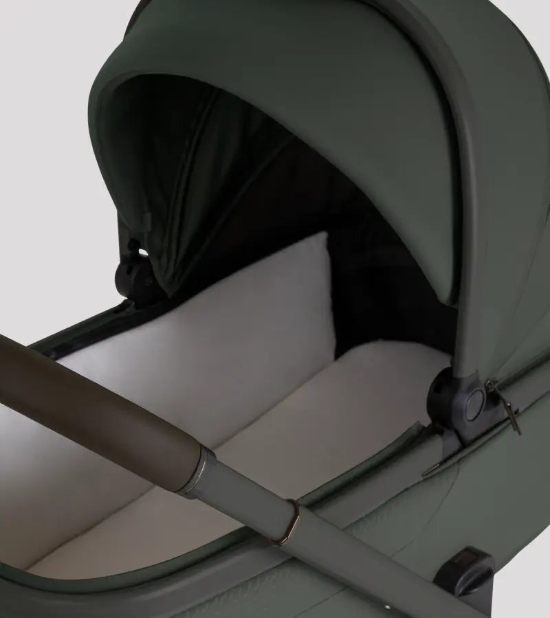 Silver Cross Cove 2 Bassinet