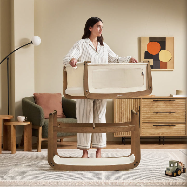 Snuz SnüzPod5 Bedside Crib w/ wheels