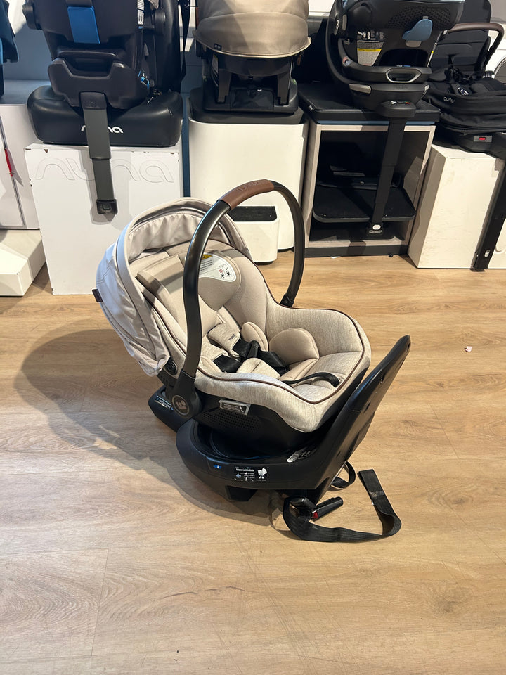 Maxi- Cosi Peri 180° Rotating Infant Car Seat - Desert Wonder | FLOOR MODEL