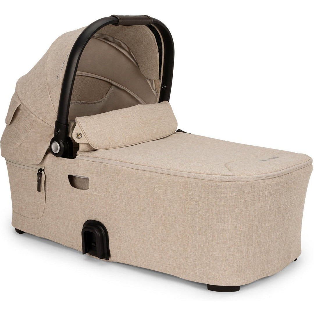 Nuna Demi Next/Icon Bassinet + Stand