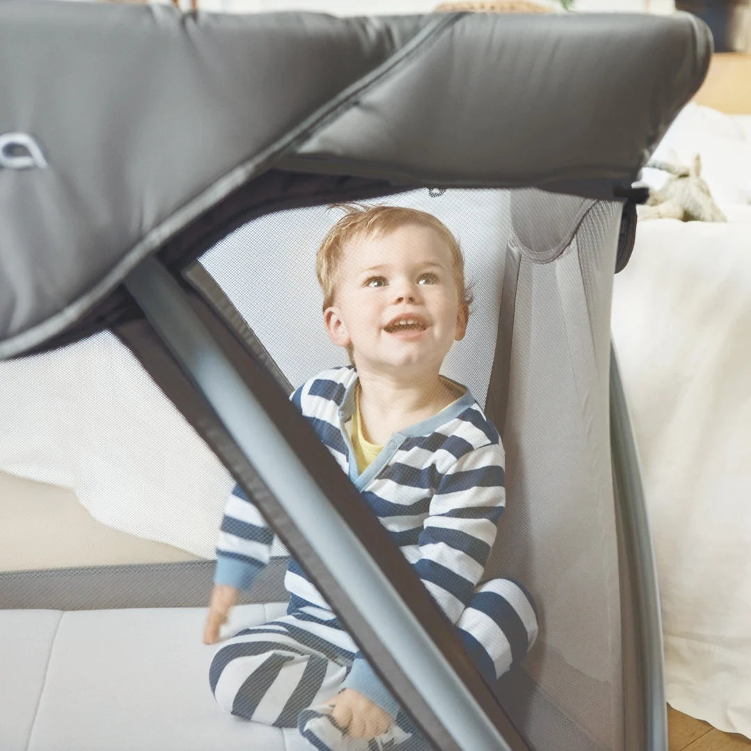 Nuna SENA Aire Playard with Zip-Off Bassinet + Changer