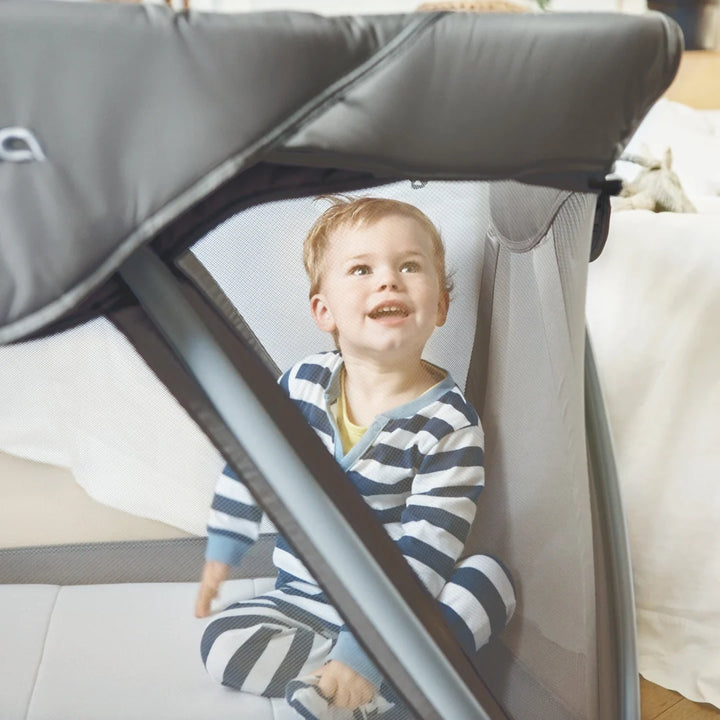 Nuna SENA Aire Playard with Zip-Off Bassinet + Changer