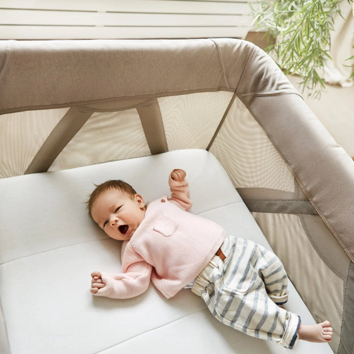 Nuna SENA Aire Playard with Zip-Off Bassinet + Changer