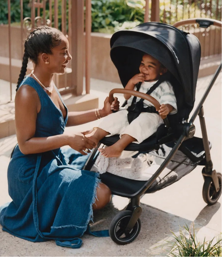Nuna SWIV Stroller + PIPA Urbn Travel System