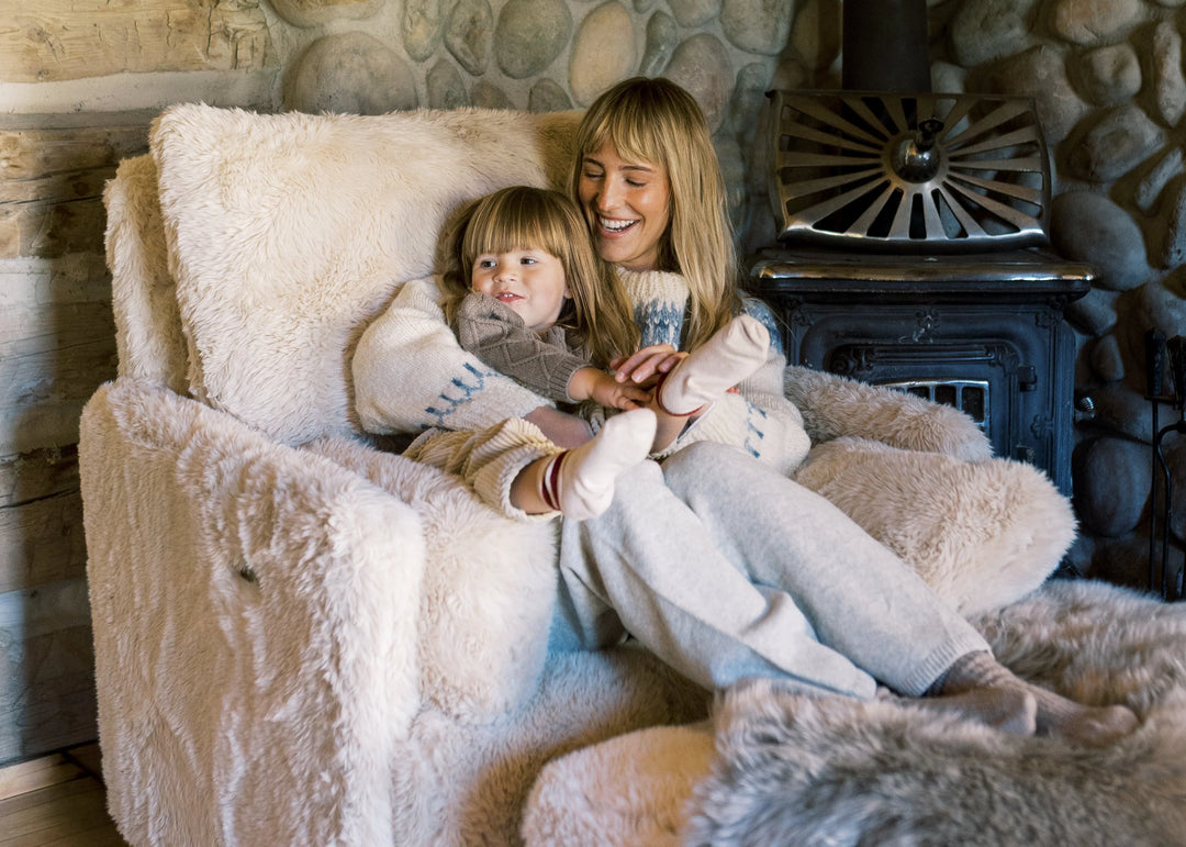 Oilo - Ollie: a Chair and a Half Swivel Nursery Glider -Aussie