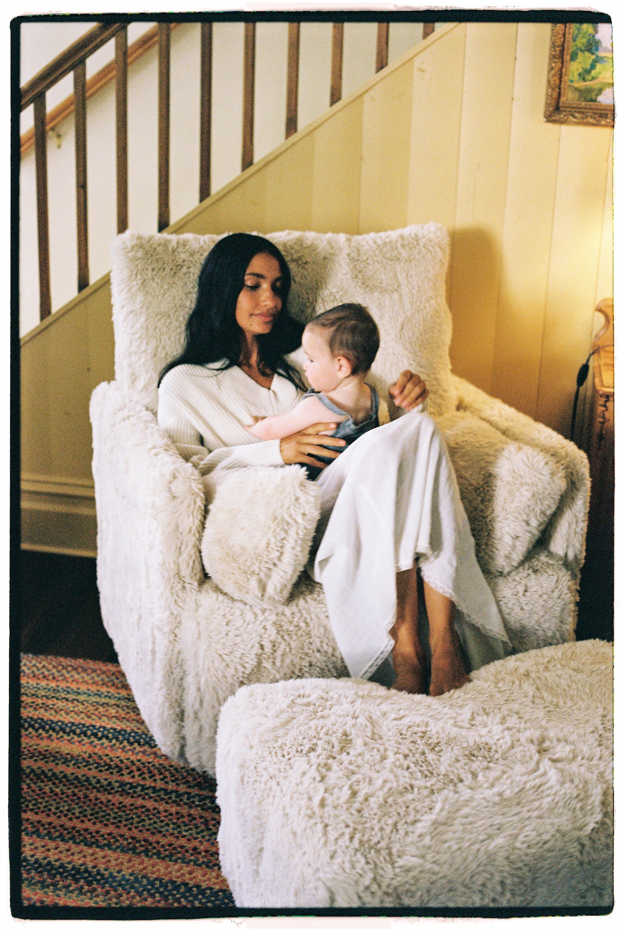 Oilo - Ollie: a Chair and a Half Swivel Nursery Glider -Aussie Oilo - Ollie: a Chair and a Half Swivel Nursery Glider -Aussie