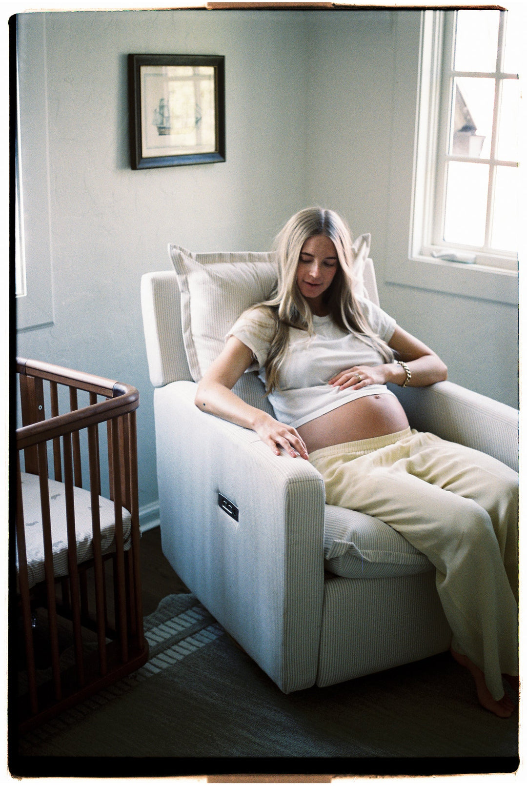 Oilo Flynn Swivel Glider Recliner