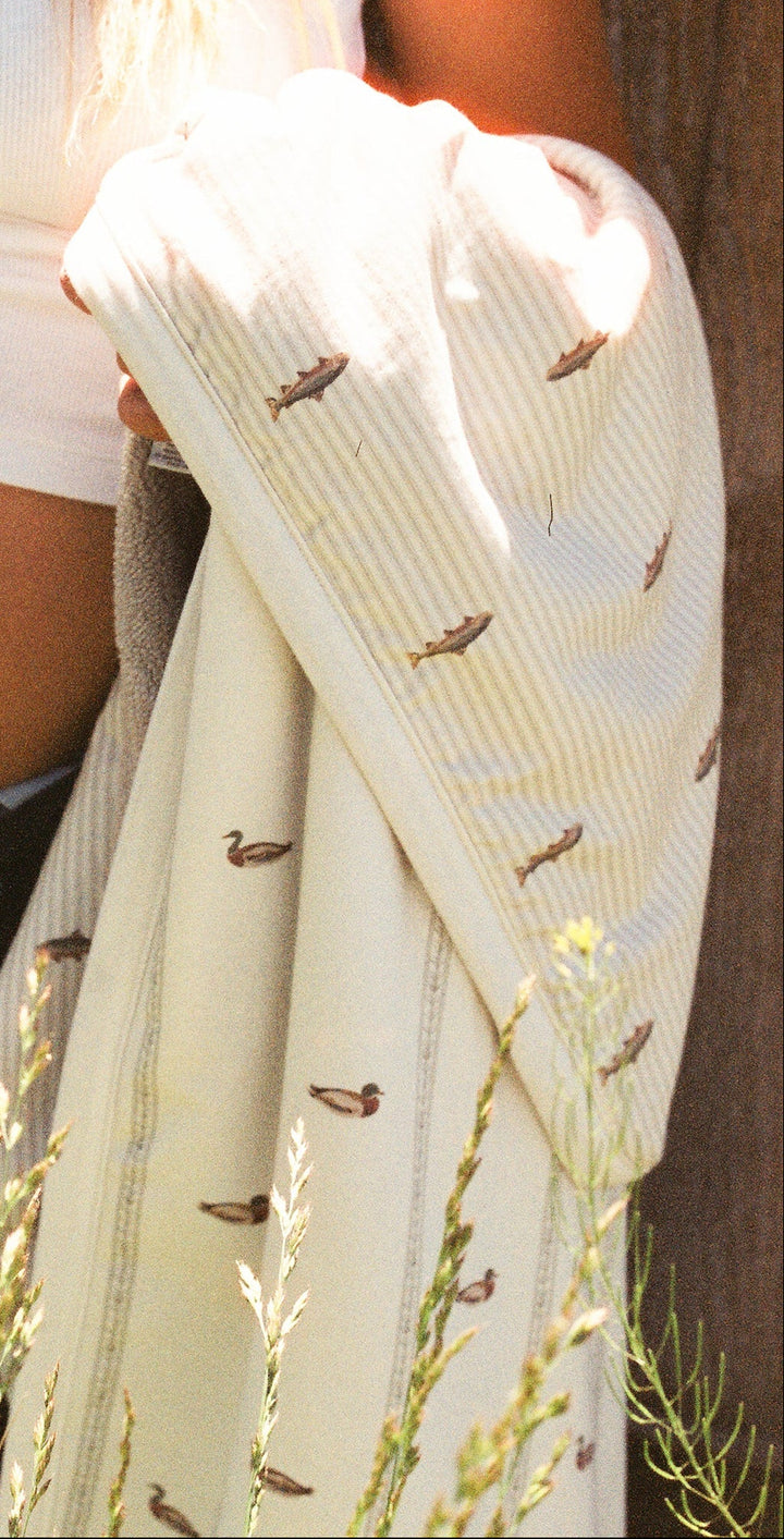 Oilo Cuddle Blanket - Trout