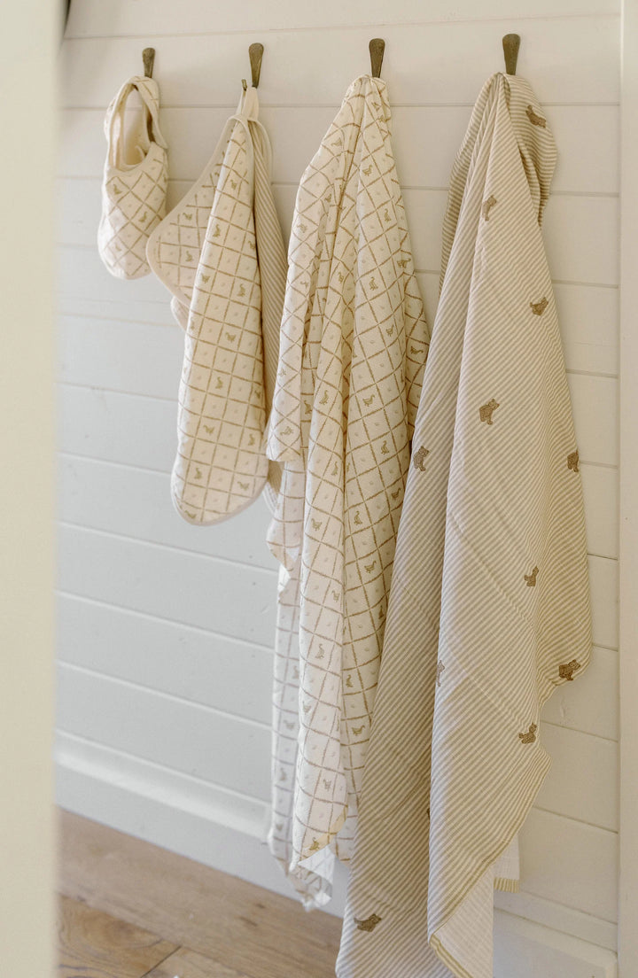 Oilo Muslin Swaddles Bear & Butter Yellow Duck