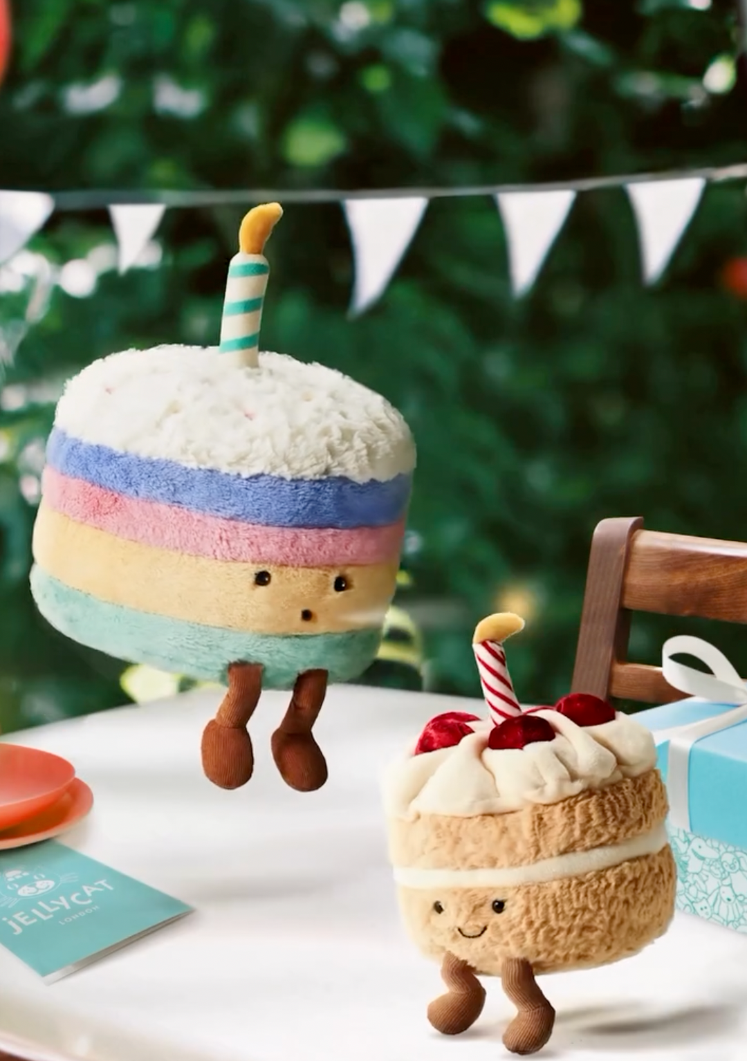 Jellycat Amuseables Rainbow Birthday Cake