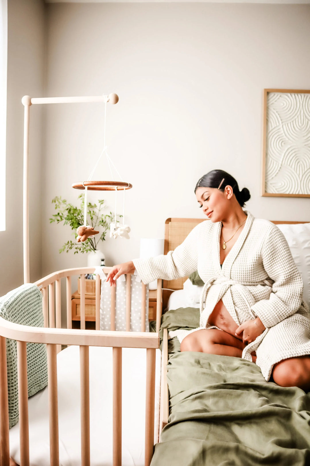 Baby Bay Bedside Bassinet - Solid Wood Natural FInish