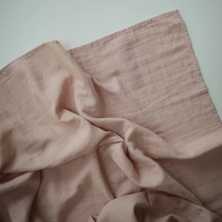 Mushie Muslin Organic Cotton Swaddle Blanket - Blush