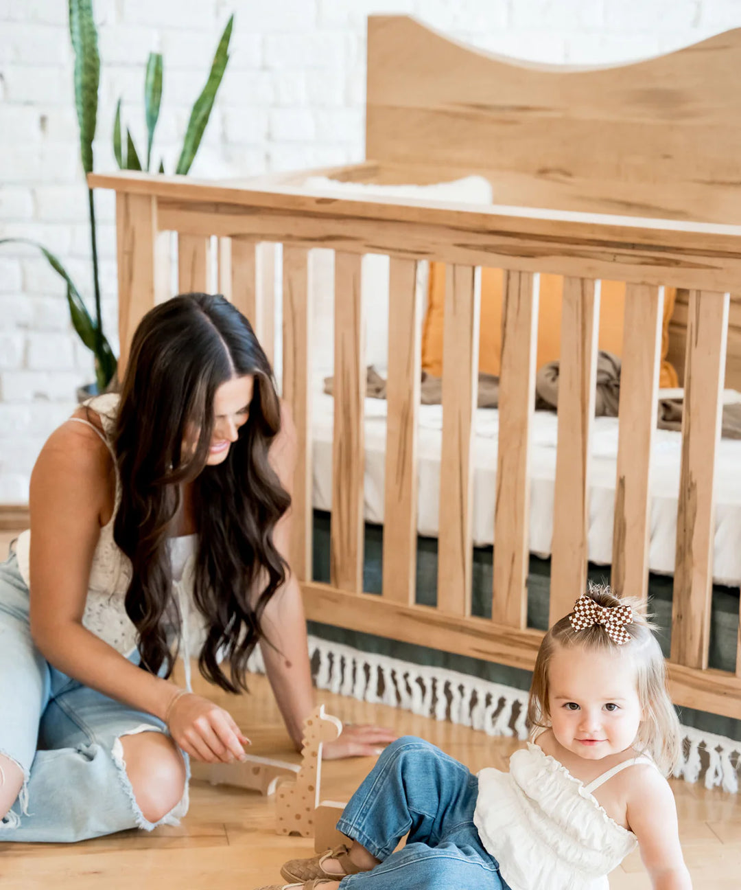 Milk Street Baby Tiegen 4-in-1 Convertible Crib