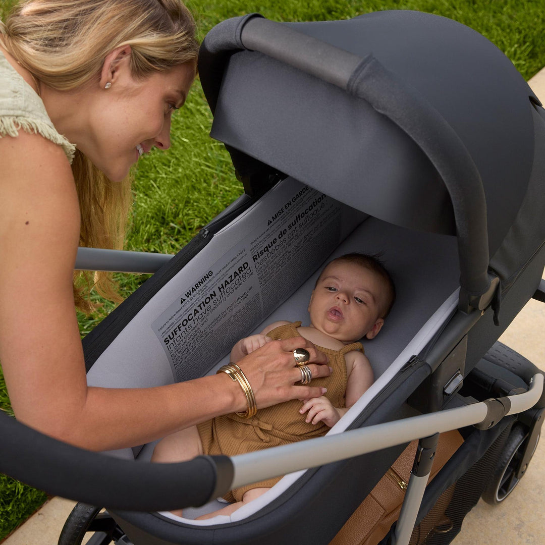 Britax® Zinnia® Bassinet for Select Strollers
