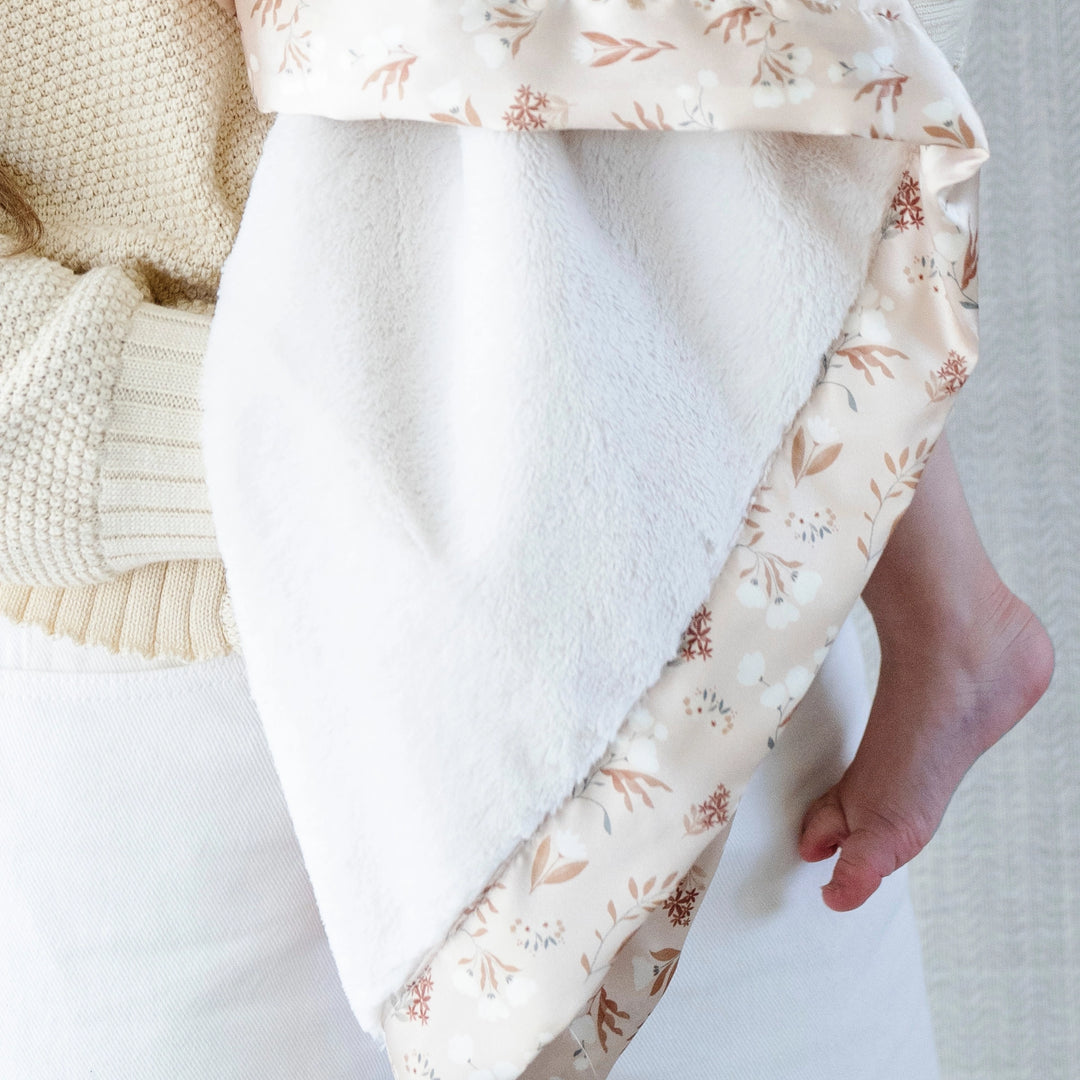 Saranoni Lush Satin Border Receiving Blanket