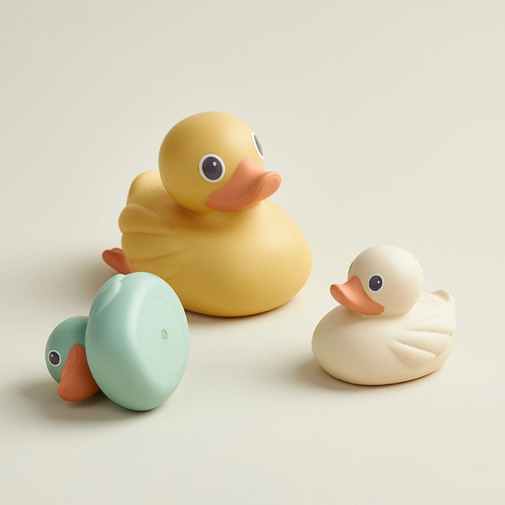 Itzy Ritzy Itzy Ducky Family - Bath + Water Table Toys