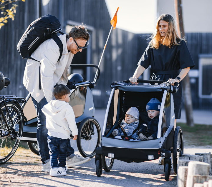Thule Courier Bicycle Trailer in Aegean Blue