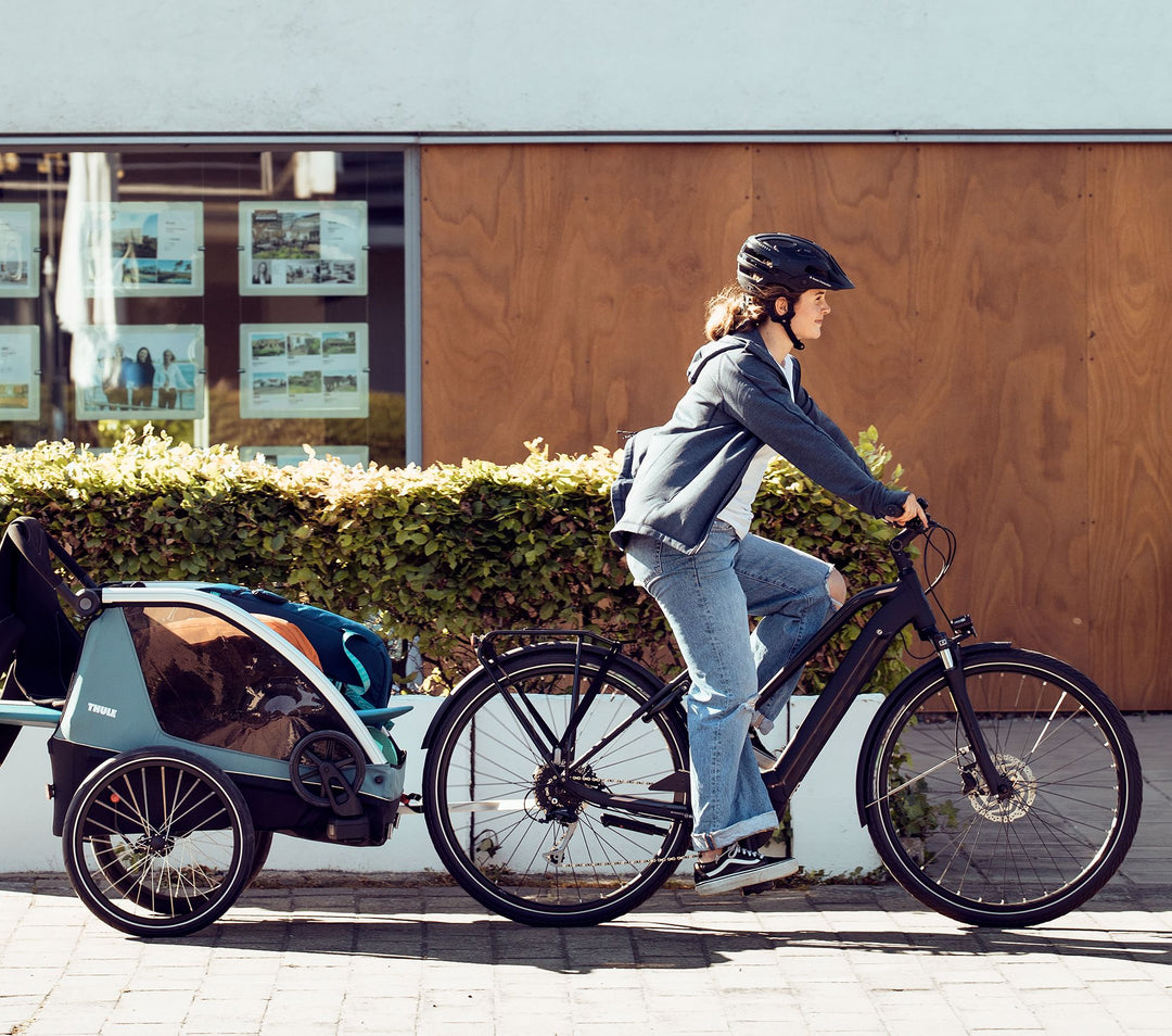 Thule Courier Bicycle Trailer in Aegean Blue