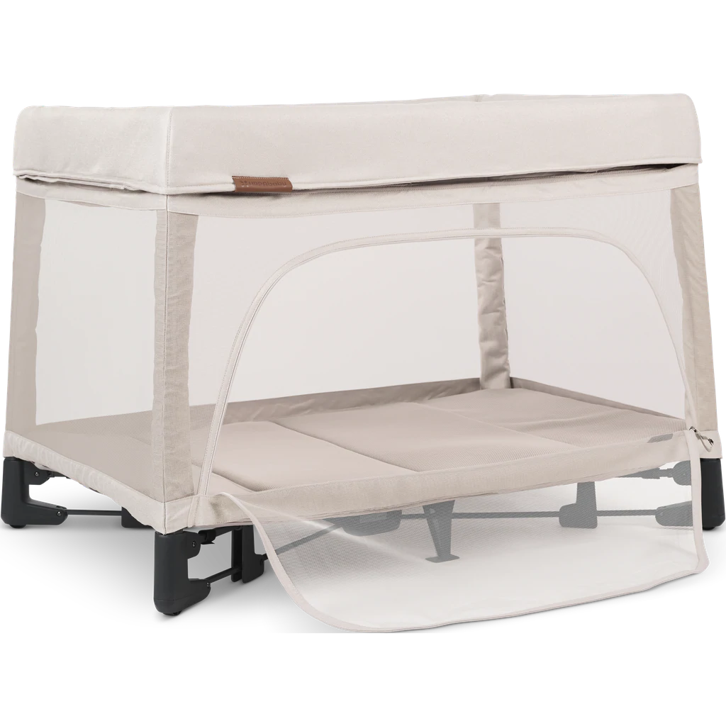 Uppababy Remi Playard w Bassinet Baby Grand