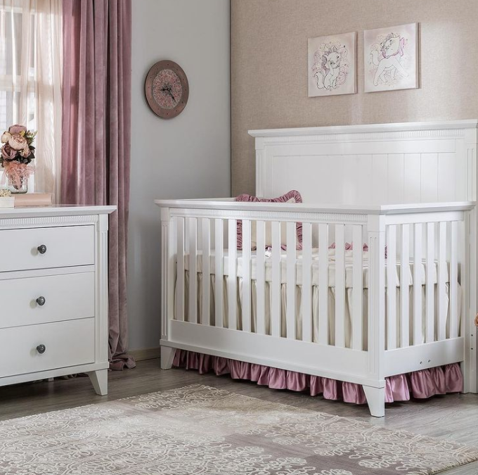 Silva Edison Collection Crib and Dresser Set White Baby Grand