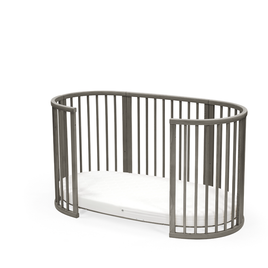 Stokke Sleepi Convertible Crib1