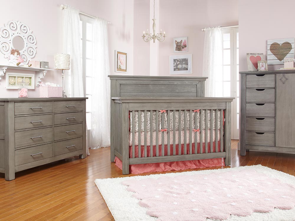 Dolce Babi Lucca Crib and Dresser Set