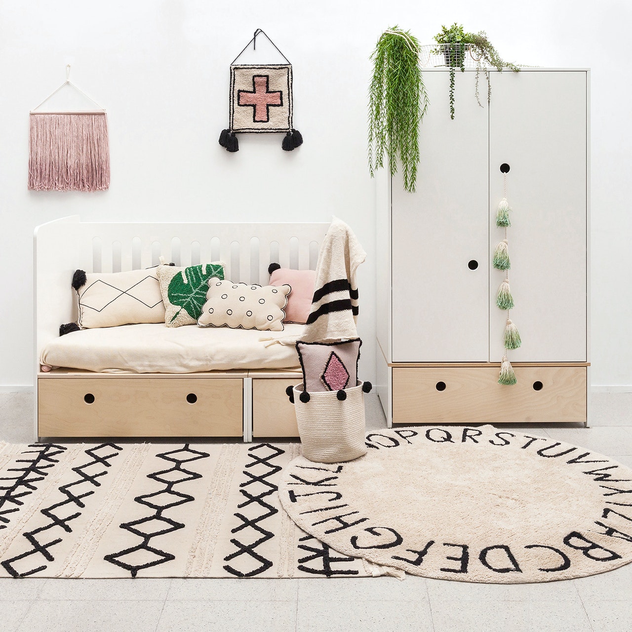 Lorena Canals Round ABC Rug – Baby Grand
